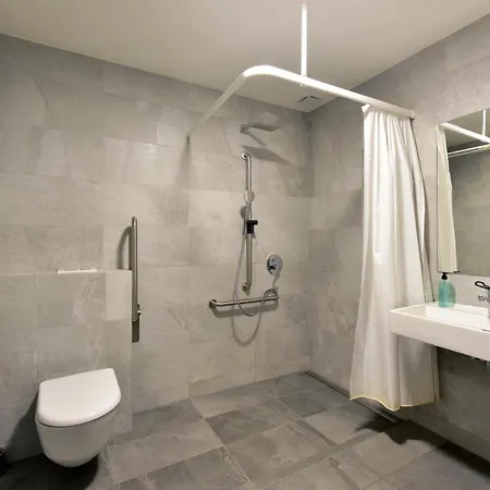 Hotel Rousseau 3*