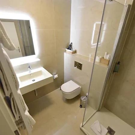 Hotel Rousseau