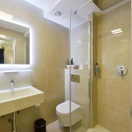 Hotel Rousseau